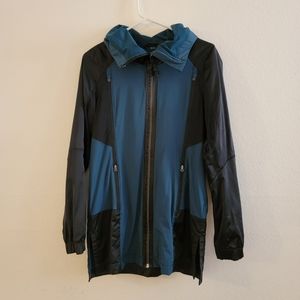 Lululemon Water Resistant Jacket w Hood Teal Black